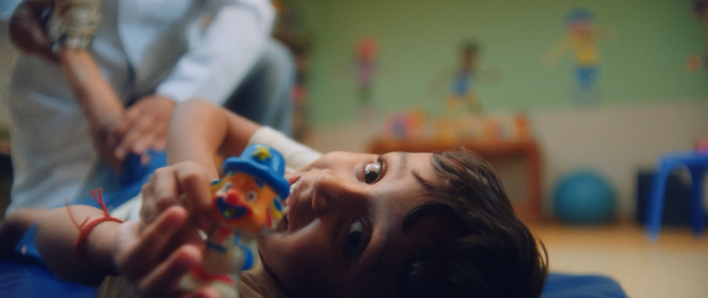 COMERCIAL 4